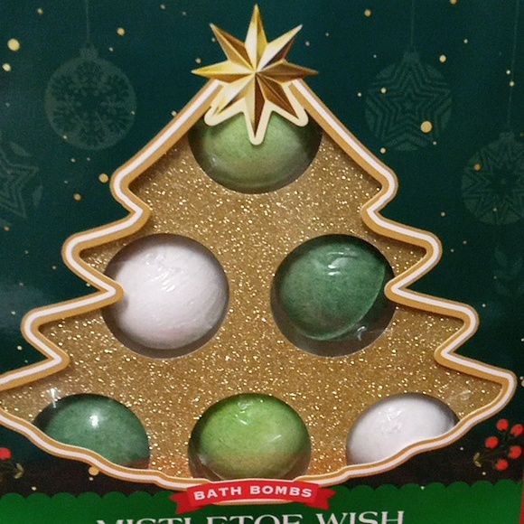 NWT🎁FREE GIFT INCLUDED 🎁 NIB Mistletoe Wish Bath Bombs - Picture 8 of 11